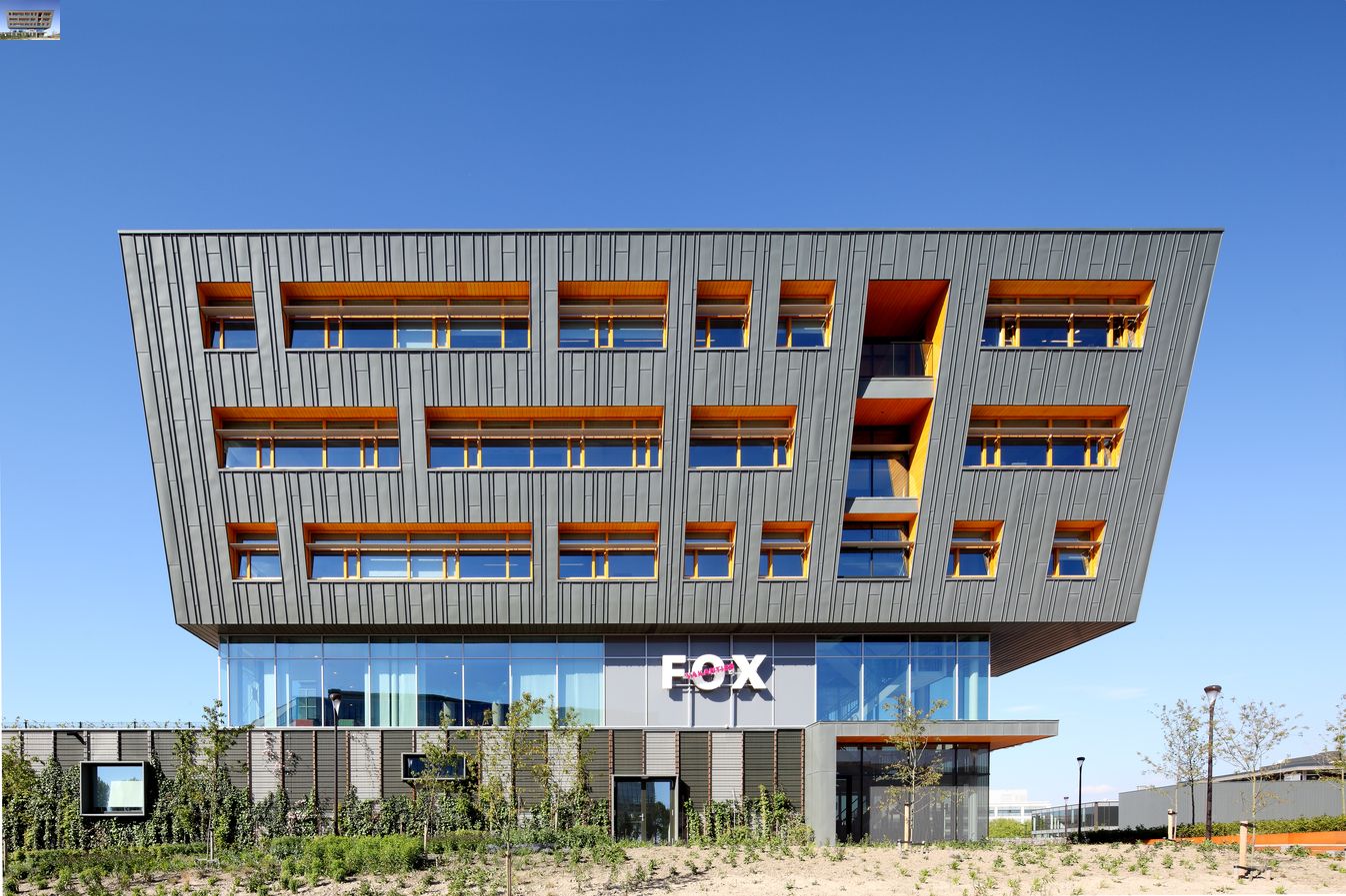 FOX Vakanties, Niederlande, C2C zertifiziert, Fassade: RHEINZINK-prePATINA schiefergrau, Winkelstehfalztechnik