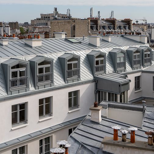 Aufstockung eines Wohnhauses im 6. Stadtbezirk Aufstockung eines Wohnhauses im 6. Stadtbezirk